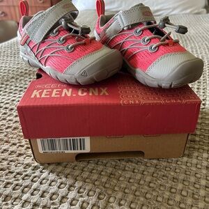 Brand New Little Girls Keens